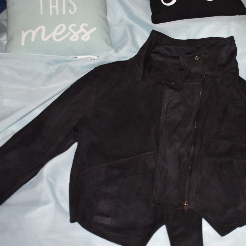 GB Gianni Bini Velvet Bomber